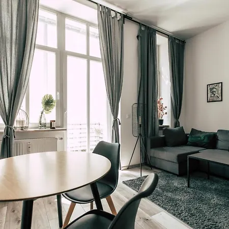 Luga Homes - Gewandhaus