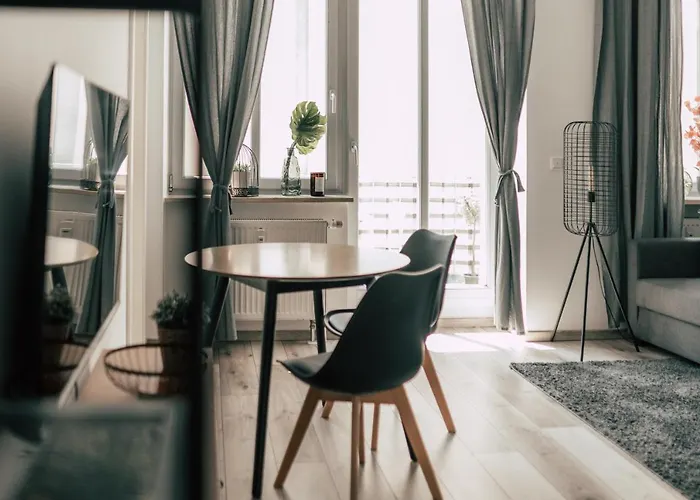 Luga Homes - Gewandhaus Apartamento