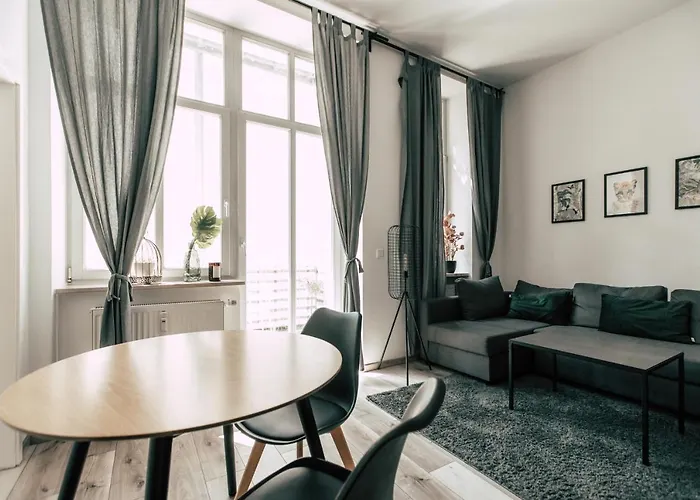 Luga Homes - Gewandhaus