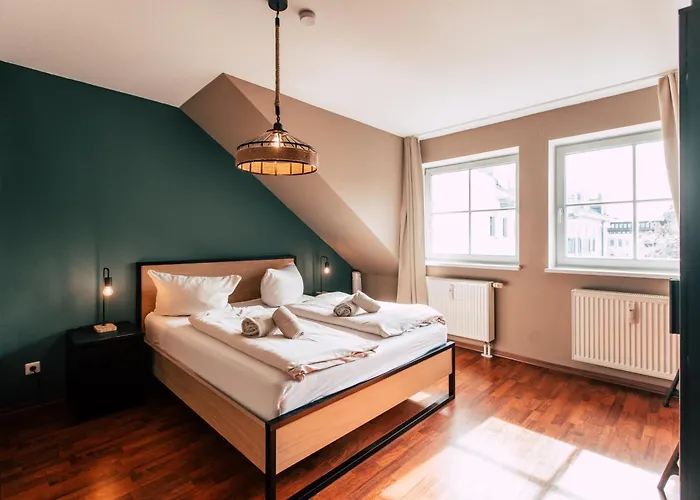 Luga Homes - Gewandhaus Apartamento *